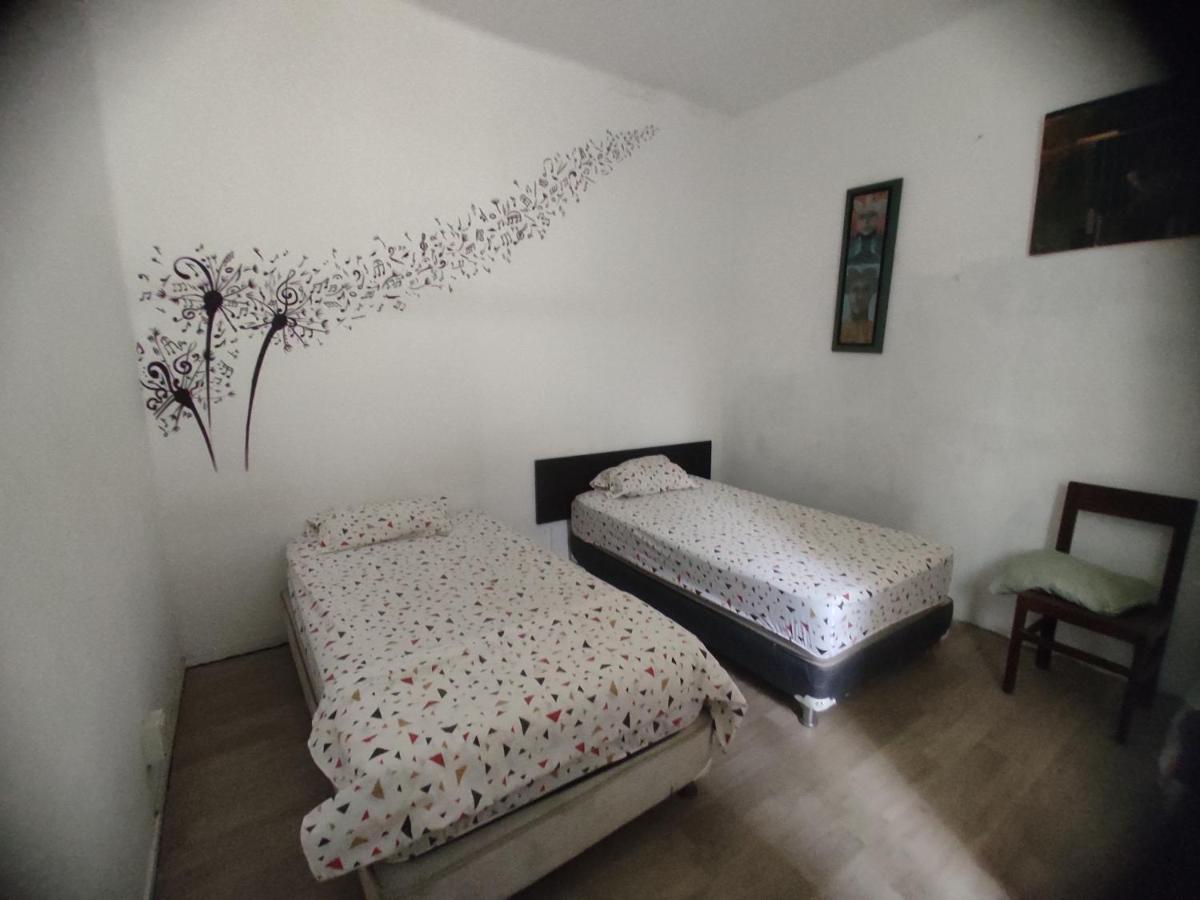717 Pizarro Guesthouse 特鲁希略 外观 照片